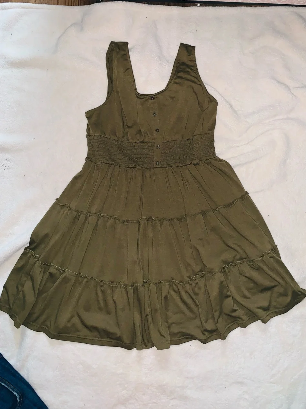 Women’s Olive Green Tiered Casual Sundress with Smocked Waist